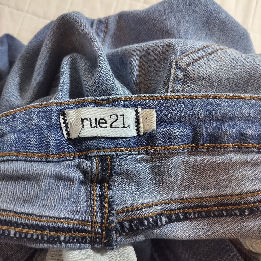 Rue21 Distressed Blue Boyfriend Jeans - Picture 4 of 5